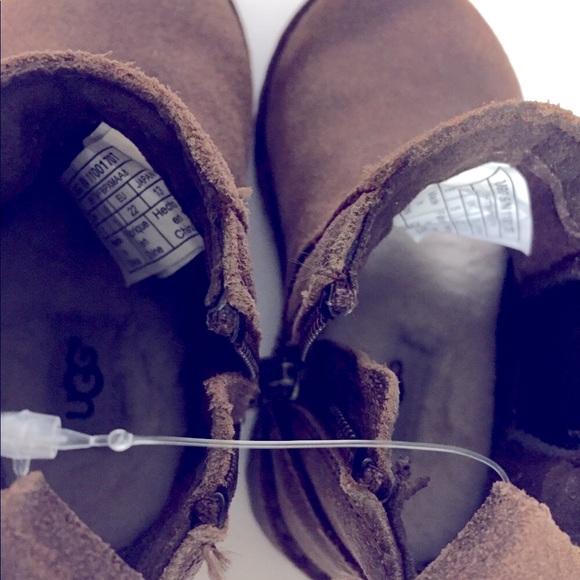 UGG - Picture 7 of 7